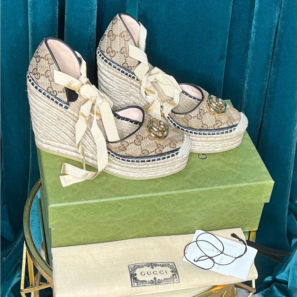Gucci Tan Espadrille Wedges with Signature Logo
